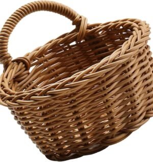 Imitation Rattan Wall-Mounted Flower Basket Light Brown Hanging Storage Basket for Sundries Organizing Decor for Indoor Plants and Home